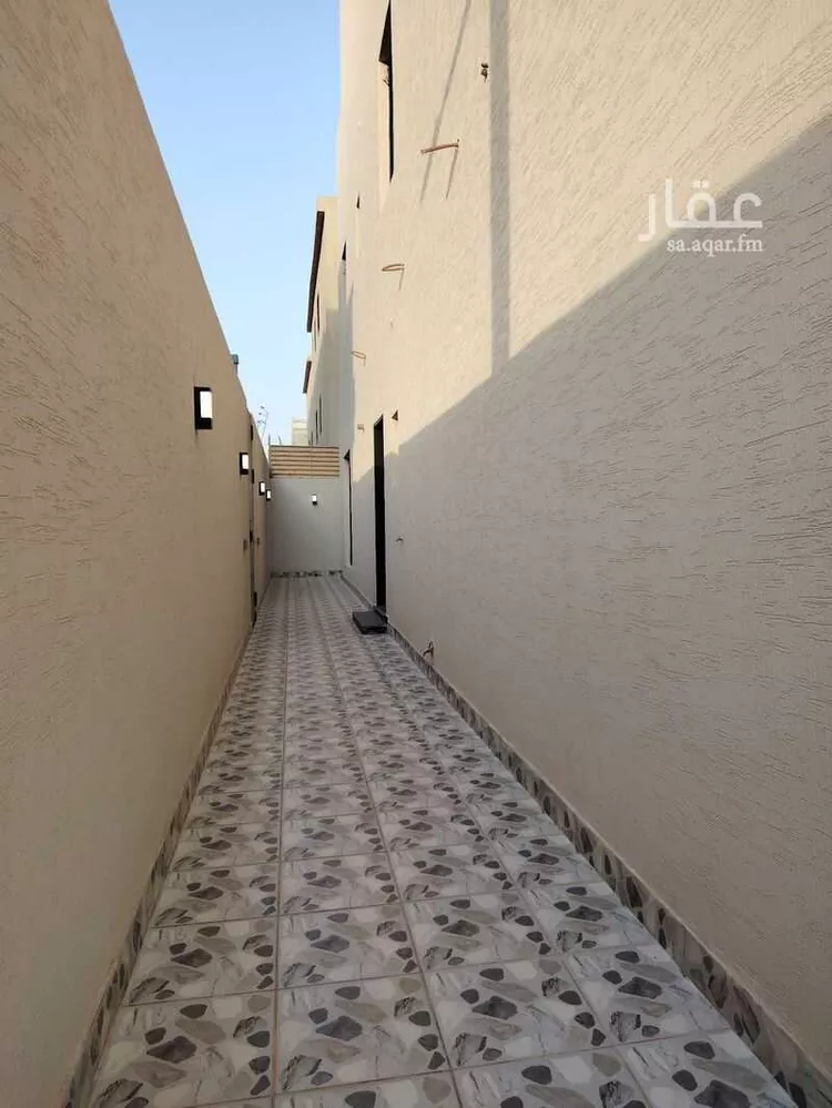 دور للبيع في شارع حسين الجزيري, حي الرمال, مدينة الرياض, منطقة الرياض 13