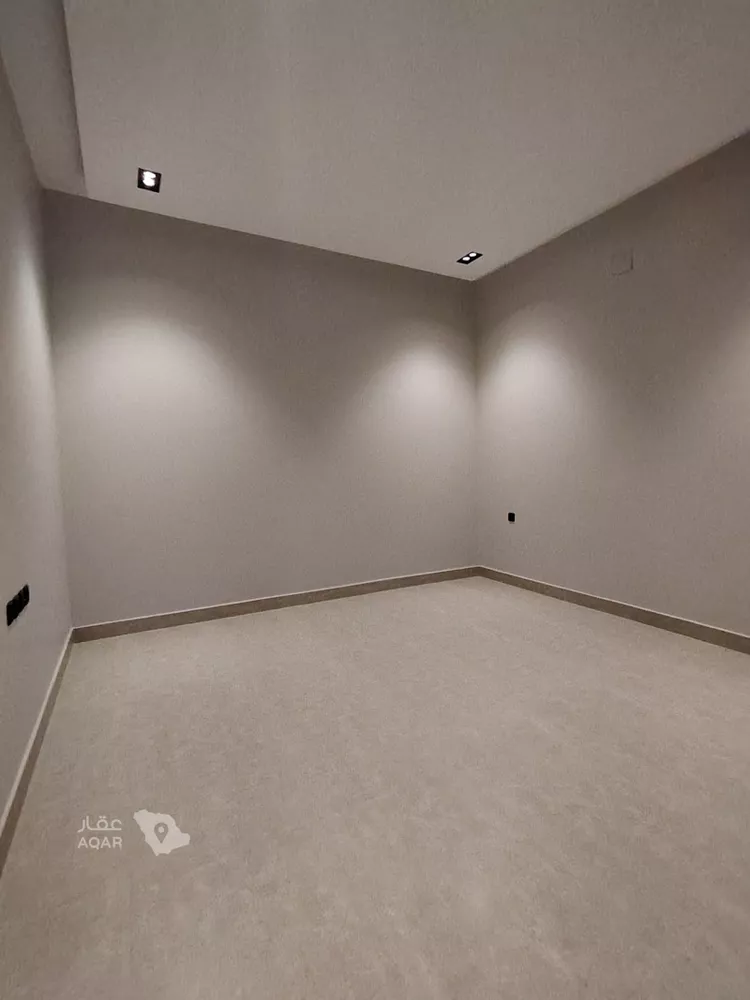 Floor for Sale in Riyadh Al Yarmouk 8