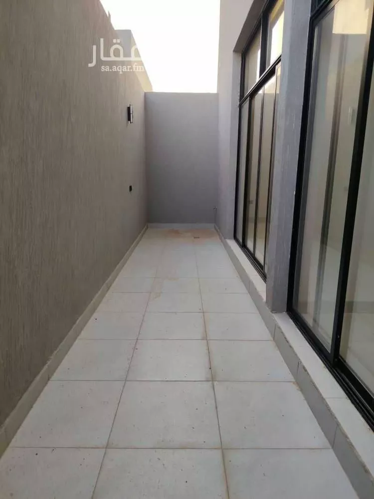 دور للبيع في شارع يوسف بن المطهر, حي الرمال, مدينة الرياض, منطقة الرياض 8