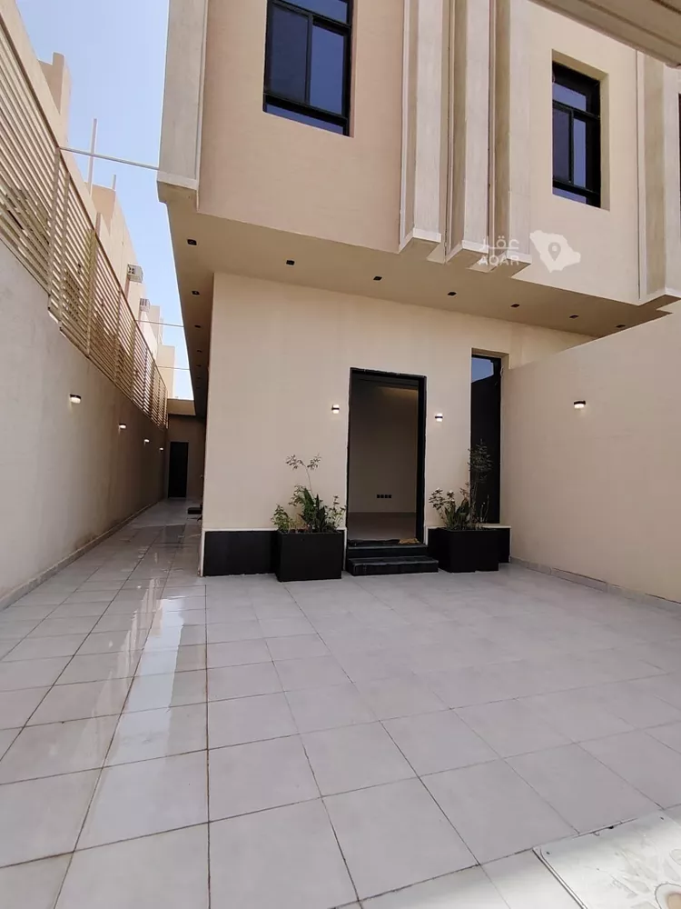 دور للبيع في شارع رقم 208, حي المونسية, مدينة الرياض, منطقة الرياض 8