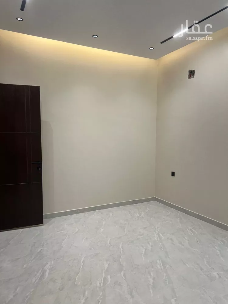 دور للبيع في شارع محمود قبادو الشريف, حي القادسية, مدينة الرياض, منطقة الرياض