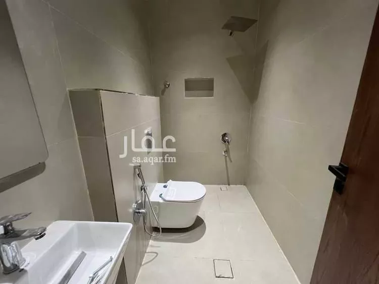 دور للبيع في شارع أحمد بن جزي, حي الرمال, مدينة الرياض, منطقة الرياض صورة 5