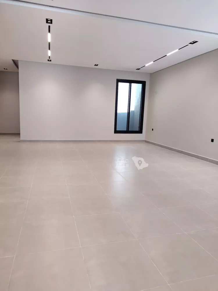 Floor for Sale in Riyadh Al Yarmouk 11