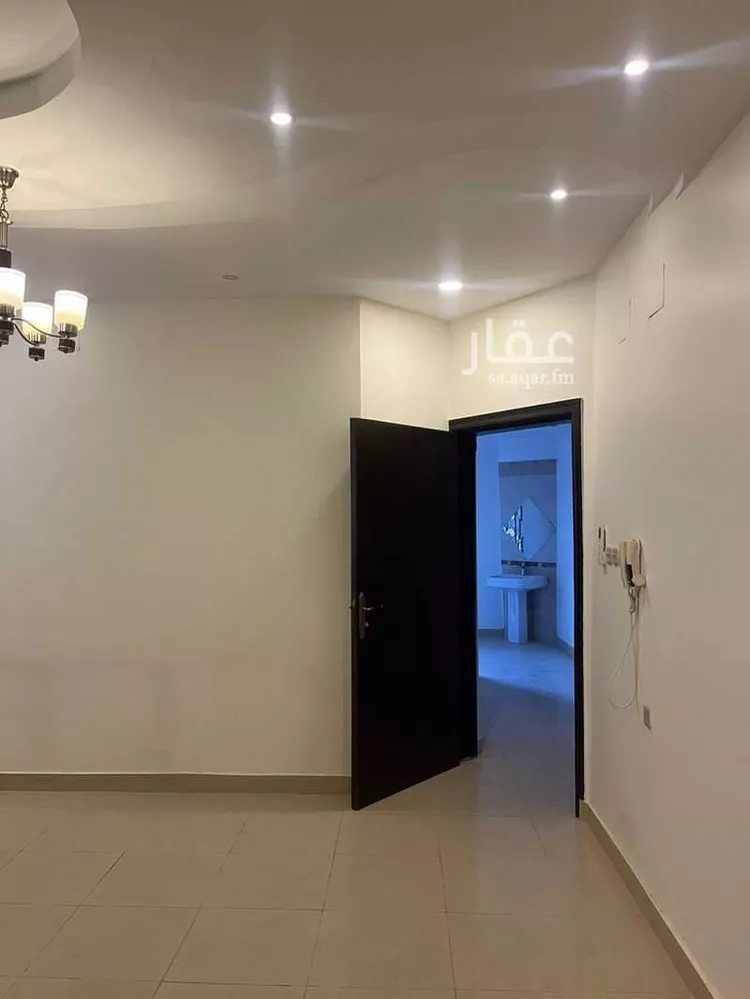 شقة للإيجار في شارع فهد عبدالرحمن الشريدة, حي النهضة, مدينة بريدة, منطقة القصيم صورة 2