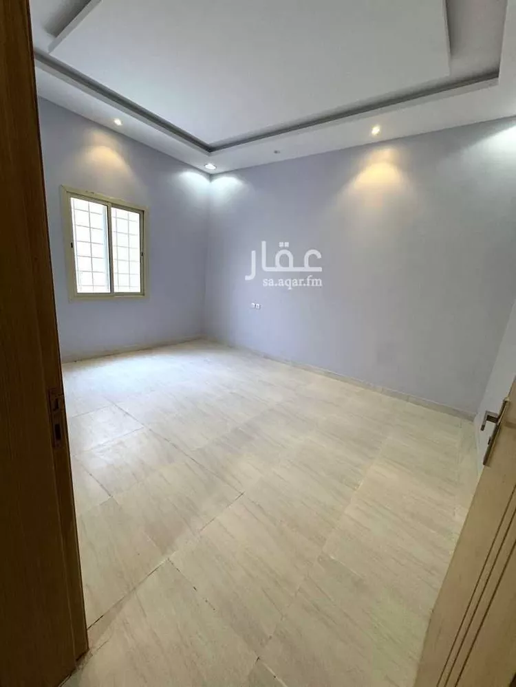 فيلا للبيع في شارع 2445 عريض, حي عريض, مدينة الرياض, منطقة الرياض 15