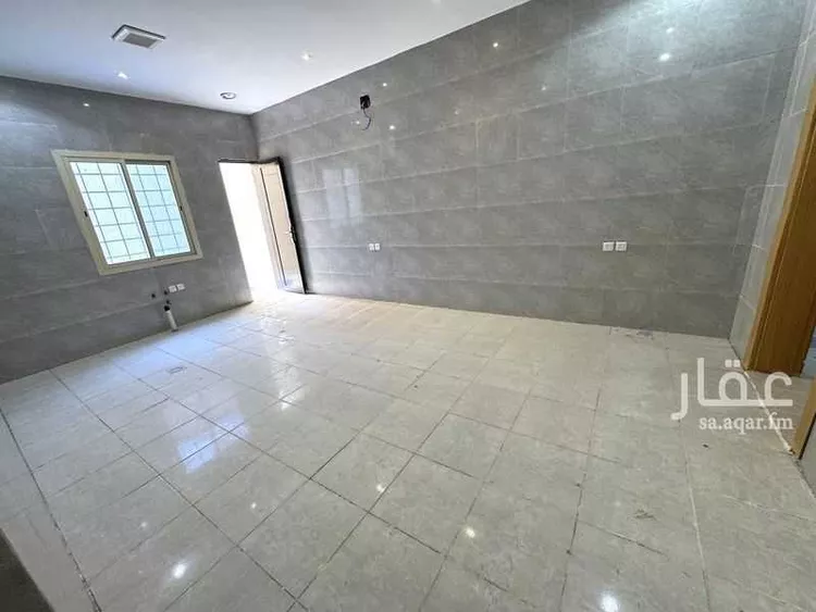 فيلا للبيع في شارع 2445 عريض, حي عريض, مدينة الرياض, منطقة الرياض 13
