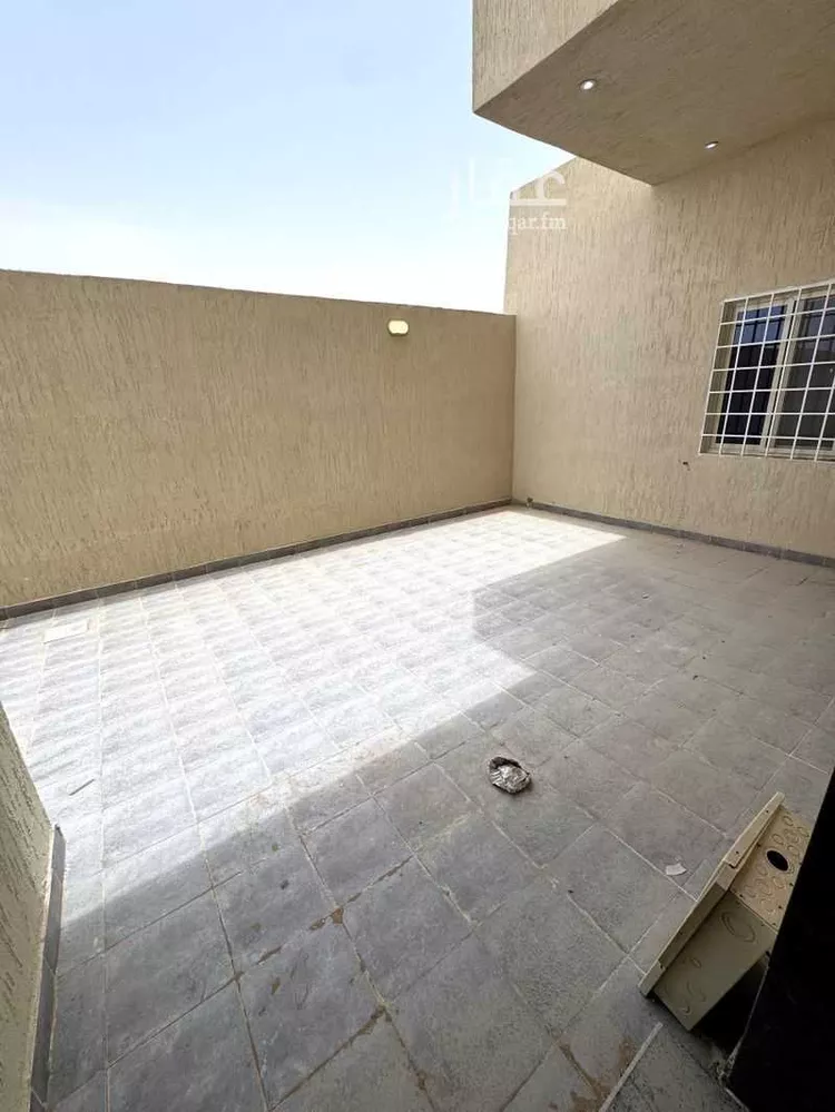 فيلا للبيع في شارع 2445 عريض, حي عريض, مدينة الرياض, منطقة الرياض 8