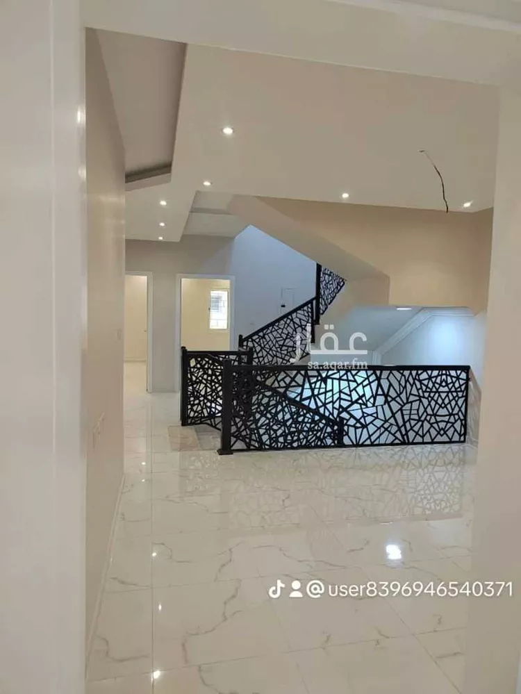 فيلا للبيع في شارع ثابت ابن عامر, حي الفرسان, مدينة الدمام, المنطقة الشرقية صورة 4