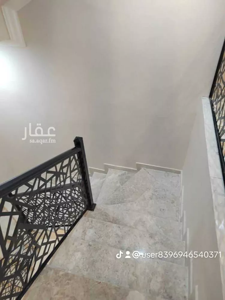 فيلا للبيع في شارع ثابت ابن عامر, حي الفرسان, مدينة الدمام, المنطقة الشرقية صورة 2