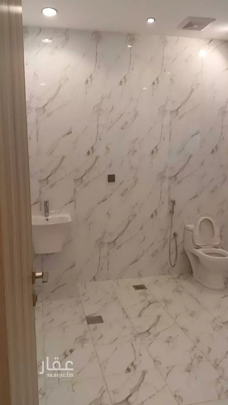 فيلا للبيع في حي الشاطئ الغربي, مدينة الدمام, المنطقة الشرقية صورة 3