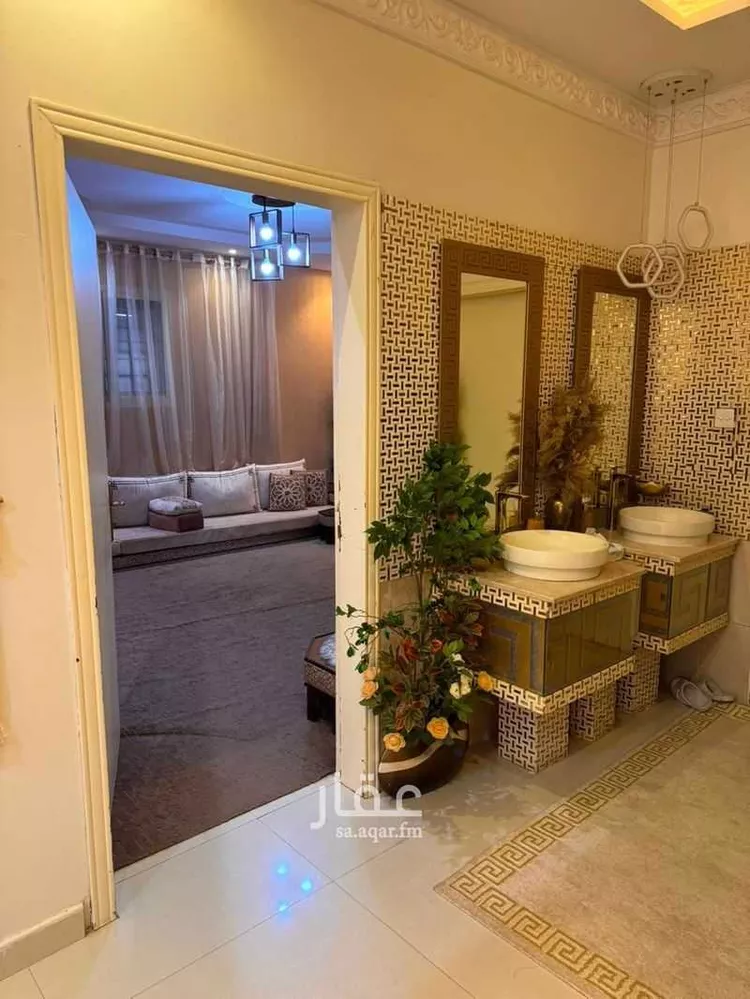 فيلا للبيع في شارع عبدالملك القاسم, حي العوالي, مدينة الرياض, منطقة الرياض صورة 2