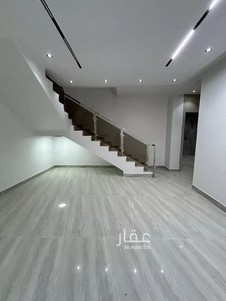 دور للبيع في شارع كعب بن زيد الأنصاري, حي طيبة, مدينة الرياض, منطقة الرياض