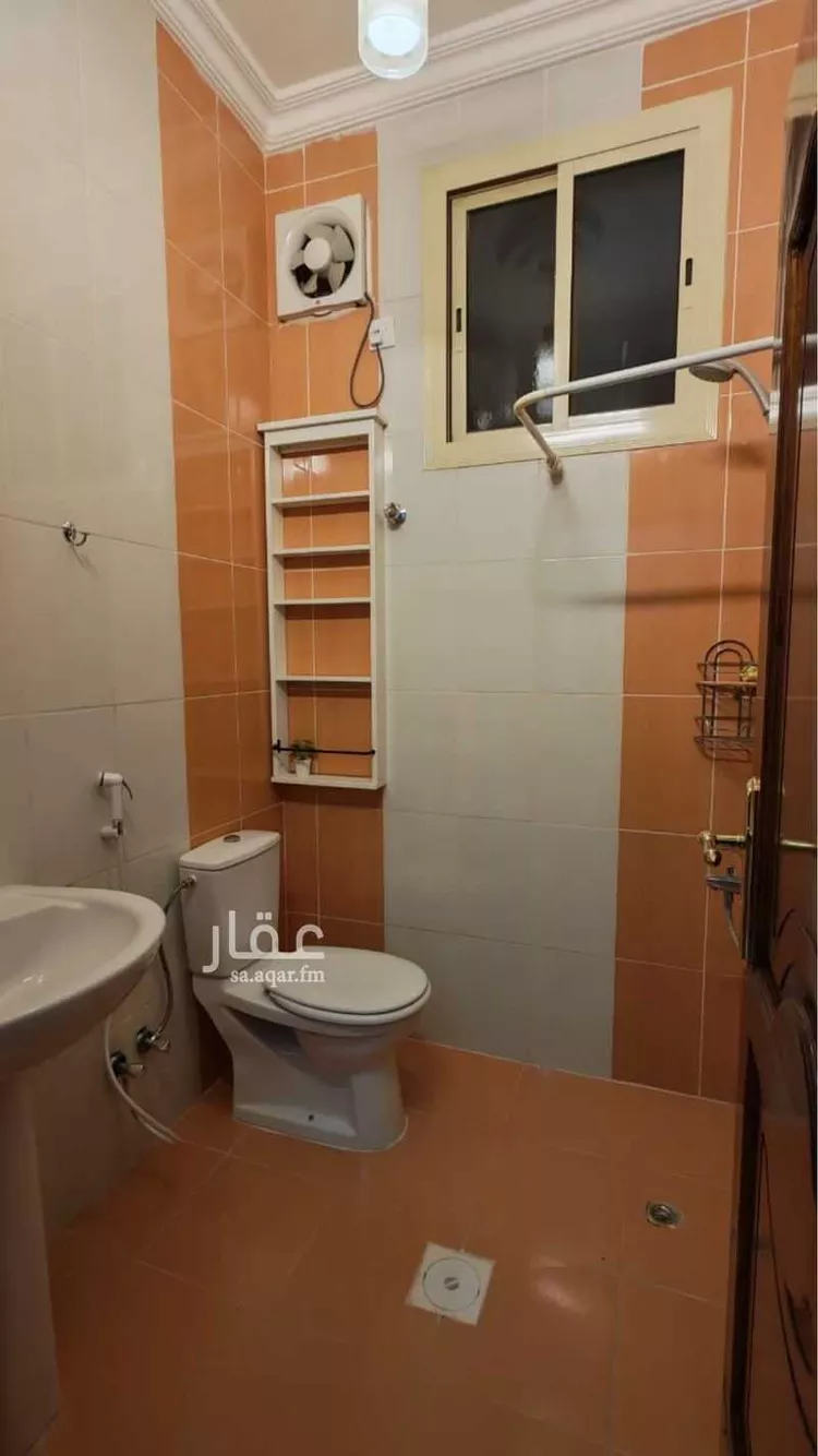 شقة للإيجار في شارع عمرو ابن مرة ، حي الرانوناء ، المدينة المنورة ، منطقة المدينة المنورة