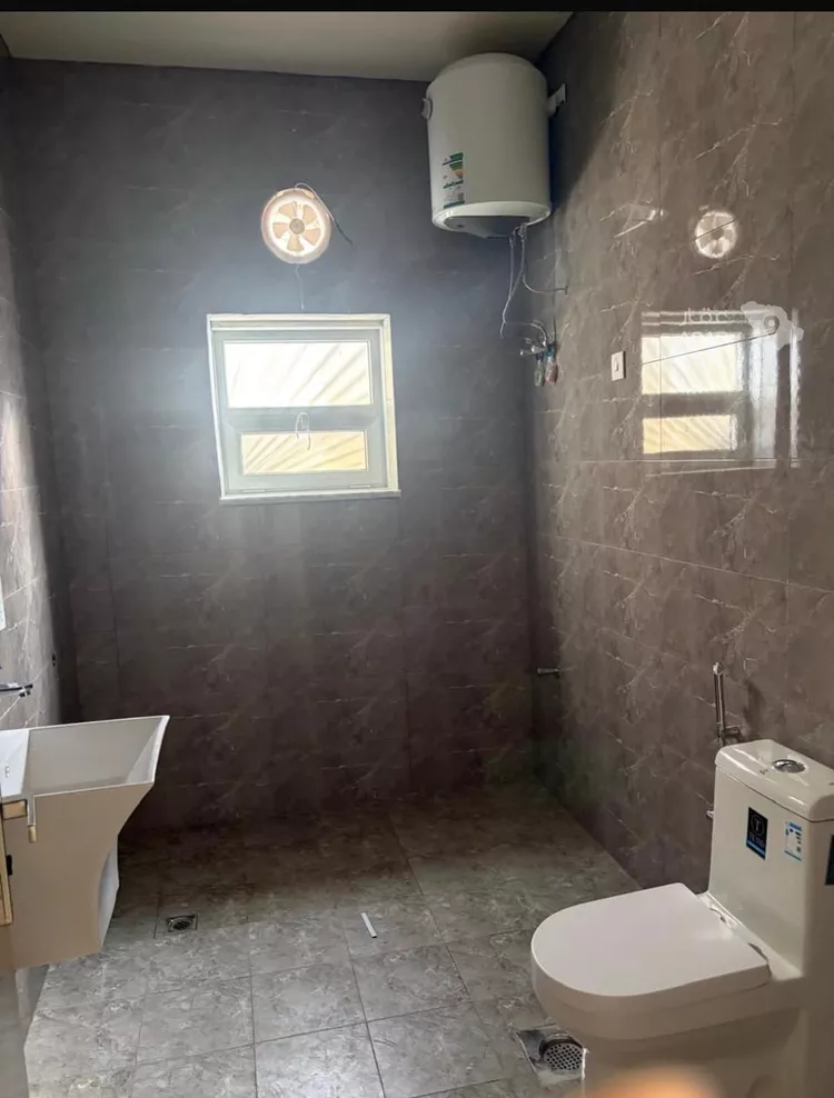 Floor for Sale in Riyadh Al Jazirah 14