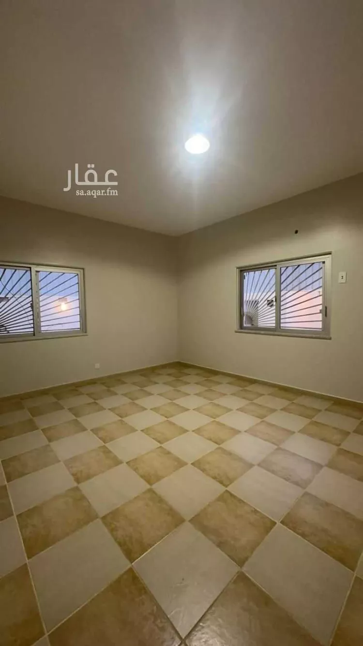 Floor for Sale in Riyadh Al Jazirah 12