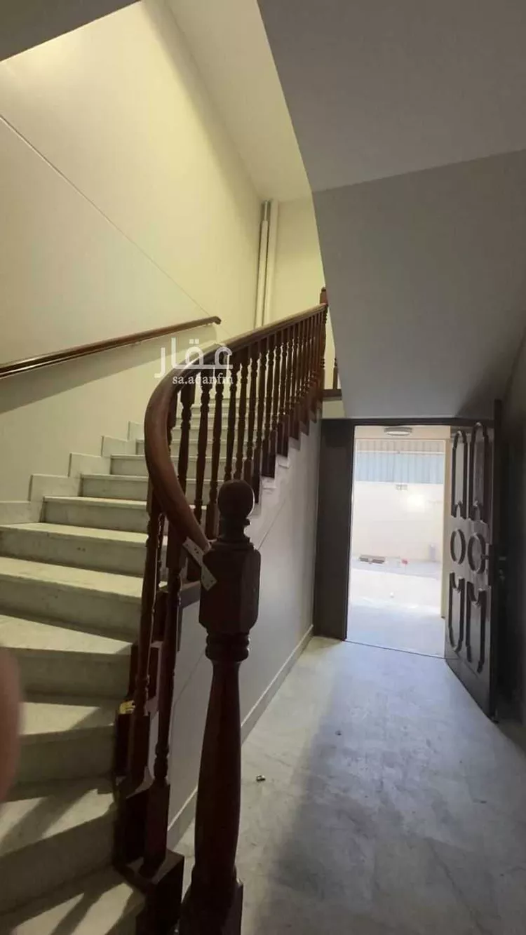 Floor for Sale in Riyadh Al Jazirah 8