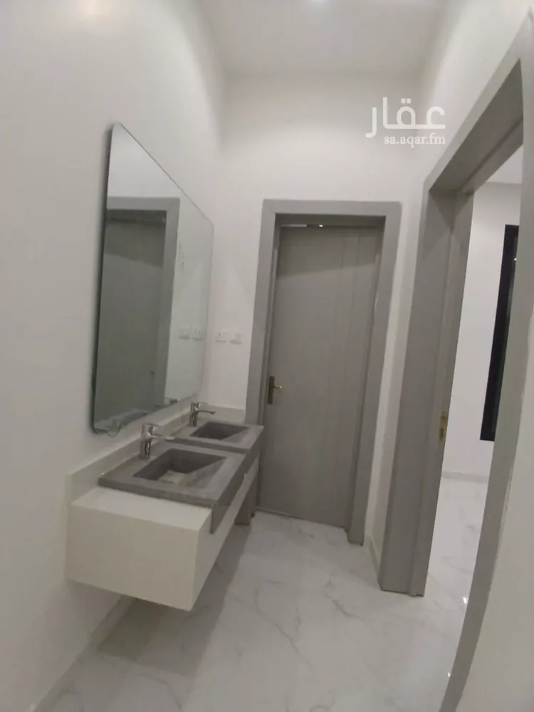 فيلا للبيع في شارع أبي العز الحبشي, حي المرجان, مدينة الرياض, منطقة الرياض صورة 5