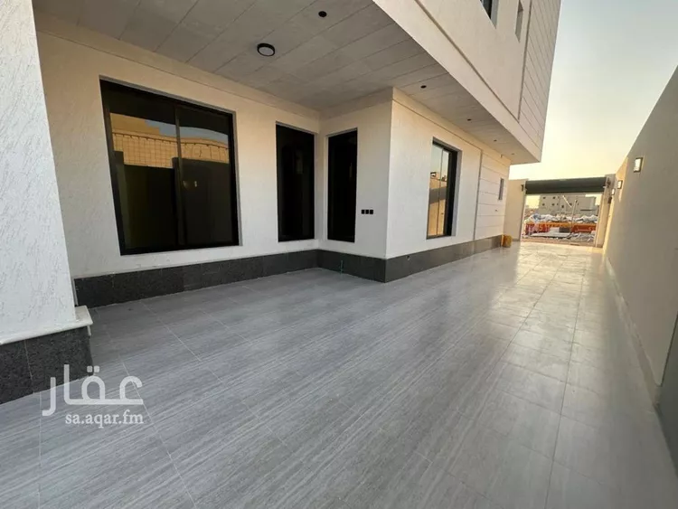 فيلا للبيع في شارع حسين باسلامه, حي الرمال, مدينة الرياض, منطقة الرياض 7
