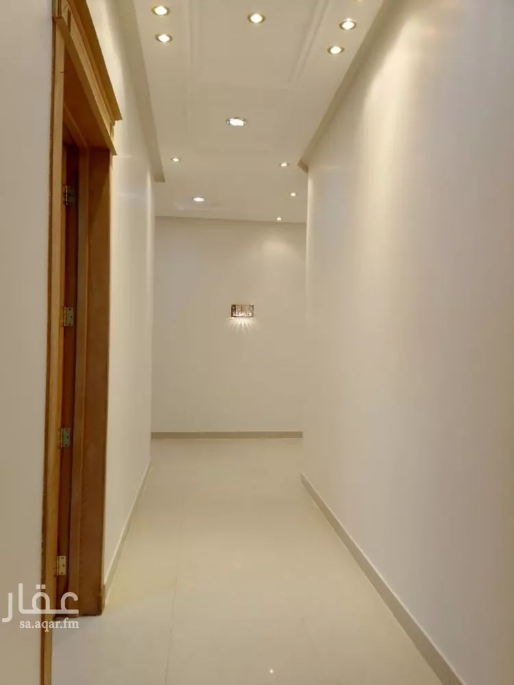 فيلا للإيجار في شارع عبدالكريم الصعيدي, حي الرمال, مدينة الرياض, منطقة الرياض صورة 2