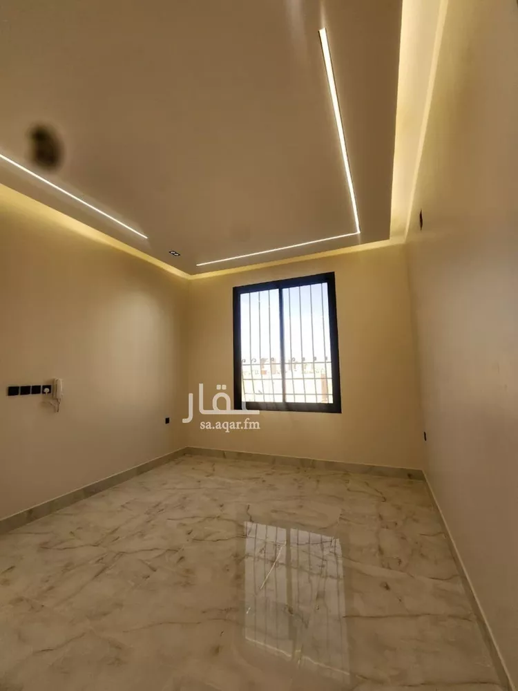 دور للبيع في شارع حسن الشاعر, حي الرمال, مدينة الرياض, منطقة الرياض صورة 4