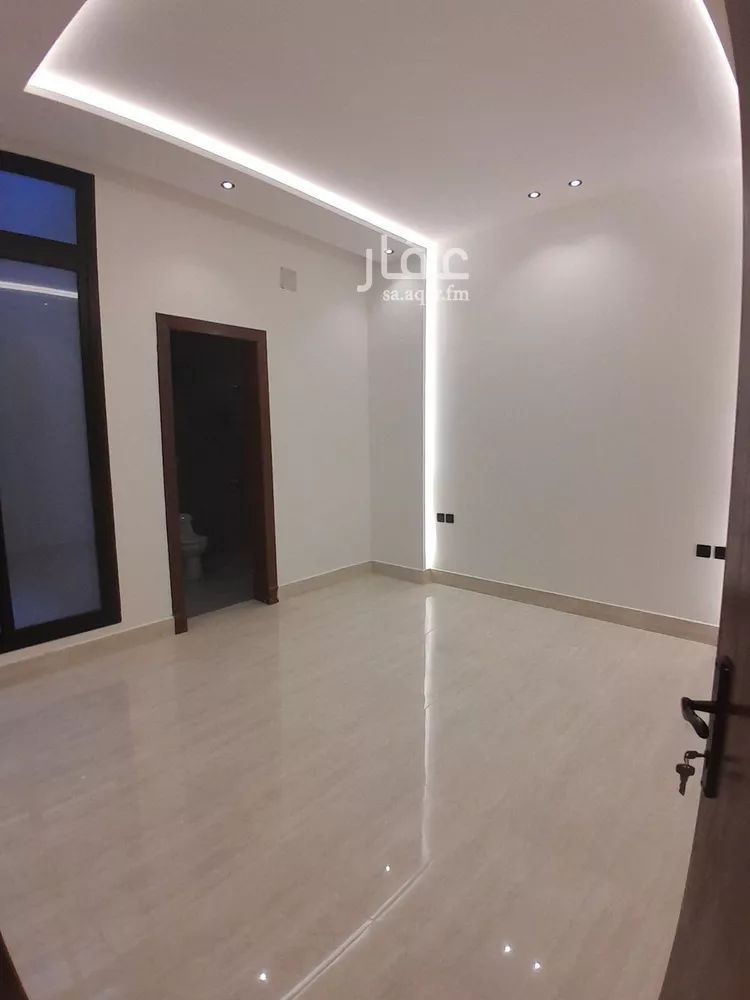 Floor for Sale in Riyadh Ar Rimal 6