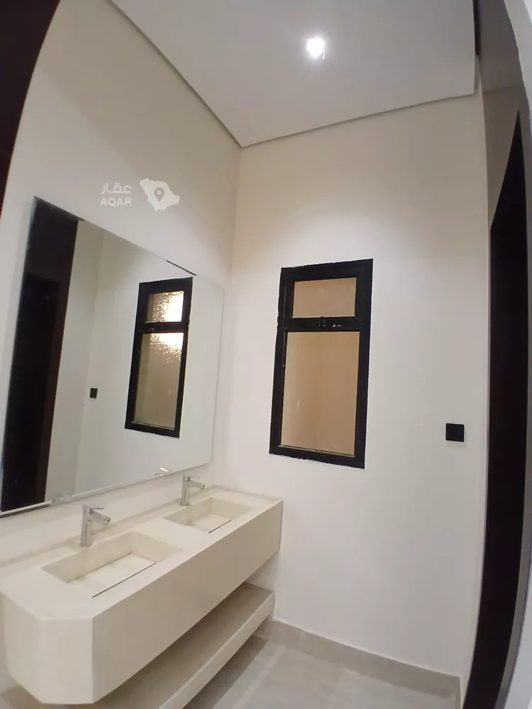 Floor for Sale in Riyadh Ash Sharq 3