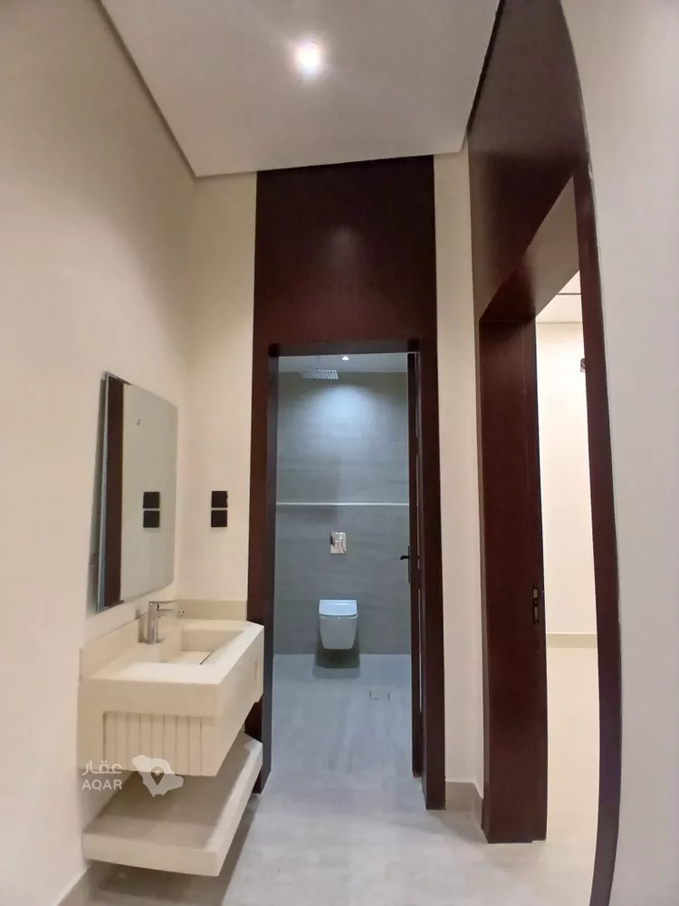 Floor for Sale in Riyadh Ash Sharq 5