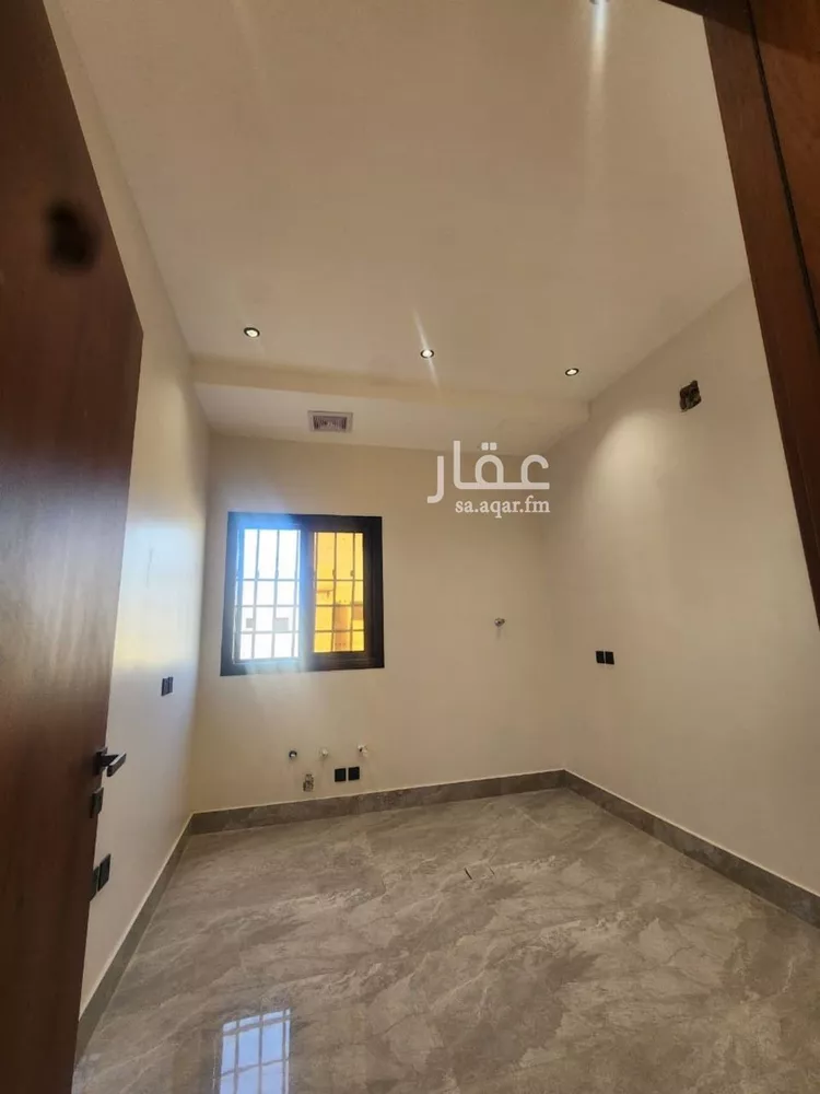 دور للبيع في شارع حسن الشاعر, حي الرمال, مدينة الرياض, منطقة الرياض صورة 2