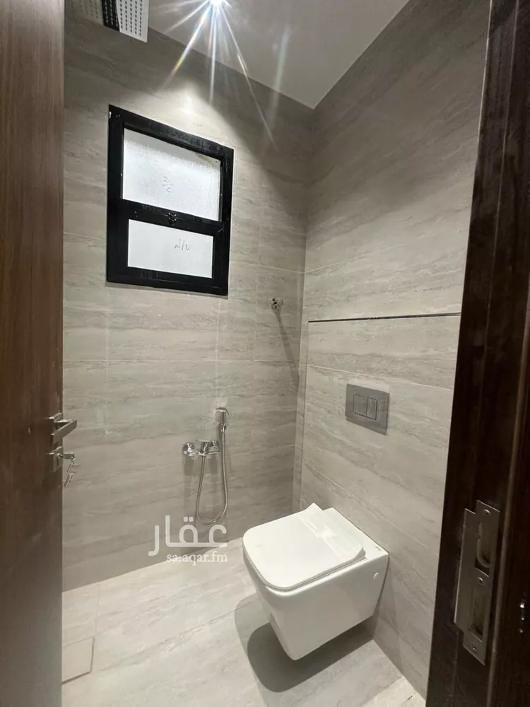 فيلا للبيع في شارع حسين باسلامه, حي الرمال, مدينة الرياض, منطقة الرياض صورة 5
