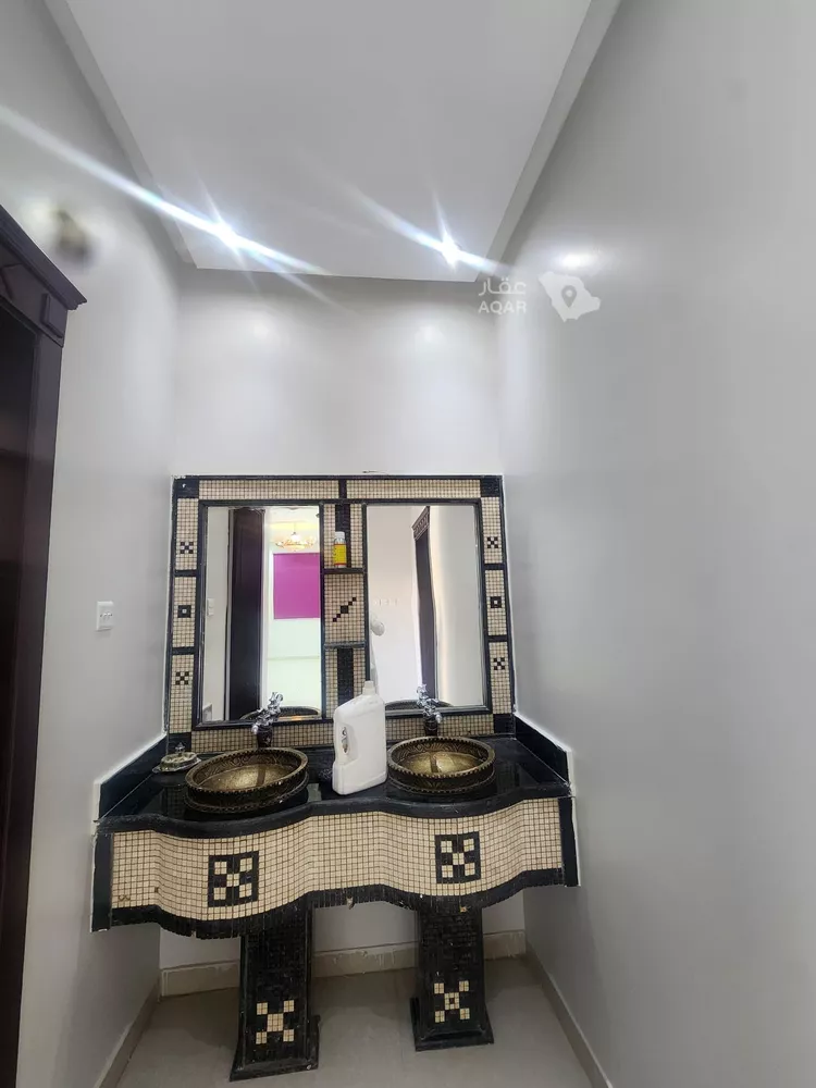 Floor for Rent in Riyadh Al Munsiyah 3