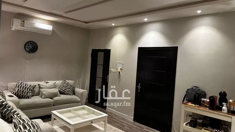 فيلا للبيع في شارع محمد بن أحمد الفاسي, حي الرمال, مدينة الرياض, منطقة الرياض صورة 2