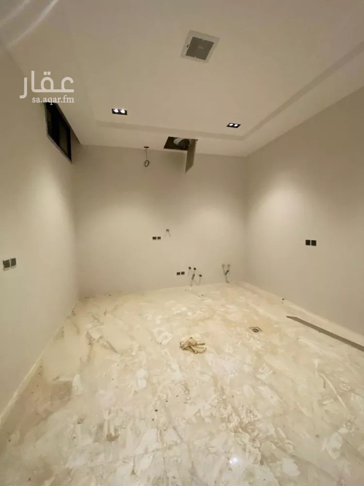 دور للبيع في شارع عبدالله الأنصاري, حي الخليج, مدينة الرياض, منطقة الرياض صورة 3