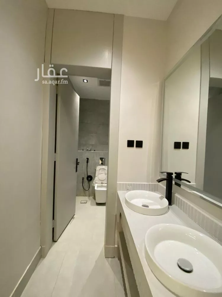 فيلا للبيع في شارع المحجر, حي الجنادرية, مدينة الرياض, منطقة الرياض صورة 3