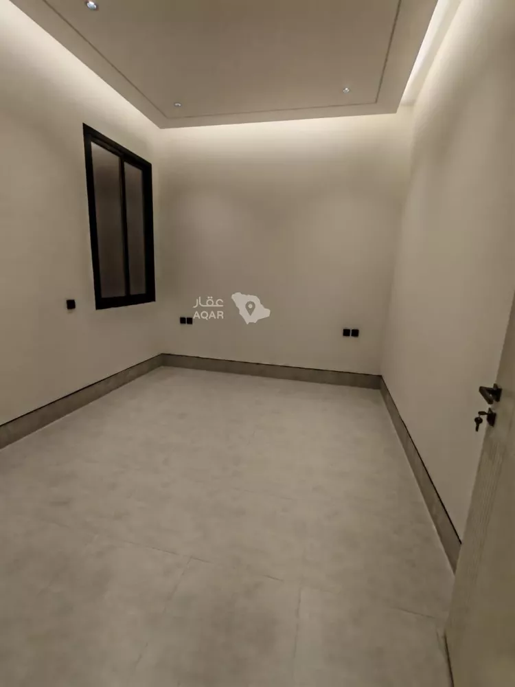Floor for Sale in Riyadh Ar Rimal 6