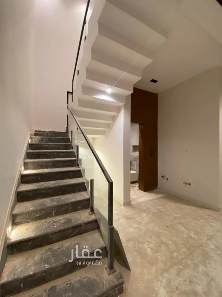 دور للبيع في شارع عبدالله الأنصاري, حي الخليج, مدينة الرياض, منطقة الرياض صورة 5