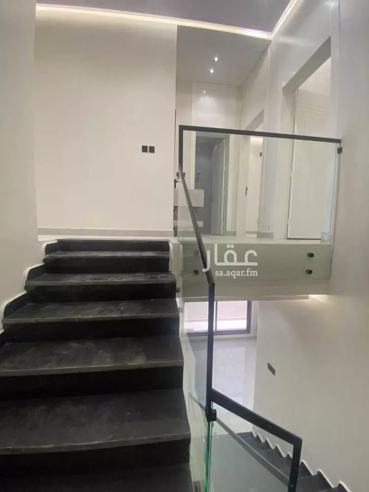 Villa for Sale in Riyadh Al Janadriyah 12