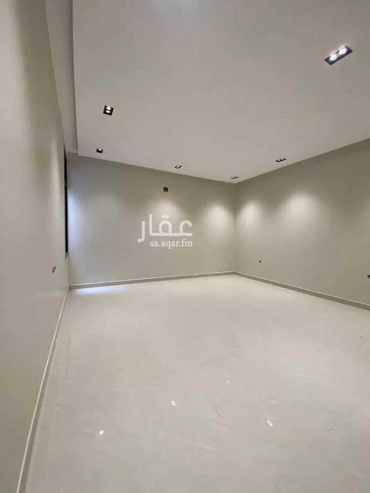 Floor for Sale in Riyadh Al Khaleej
