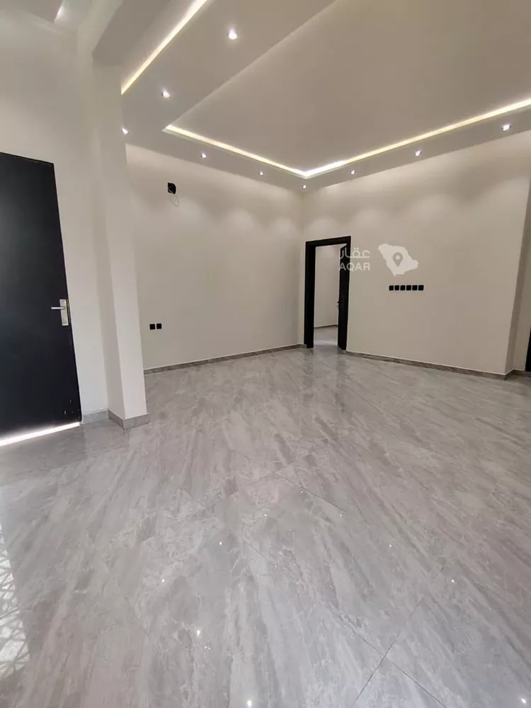 Floor for Sale in Riyadh Ash Sharq 9