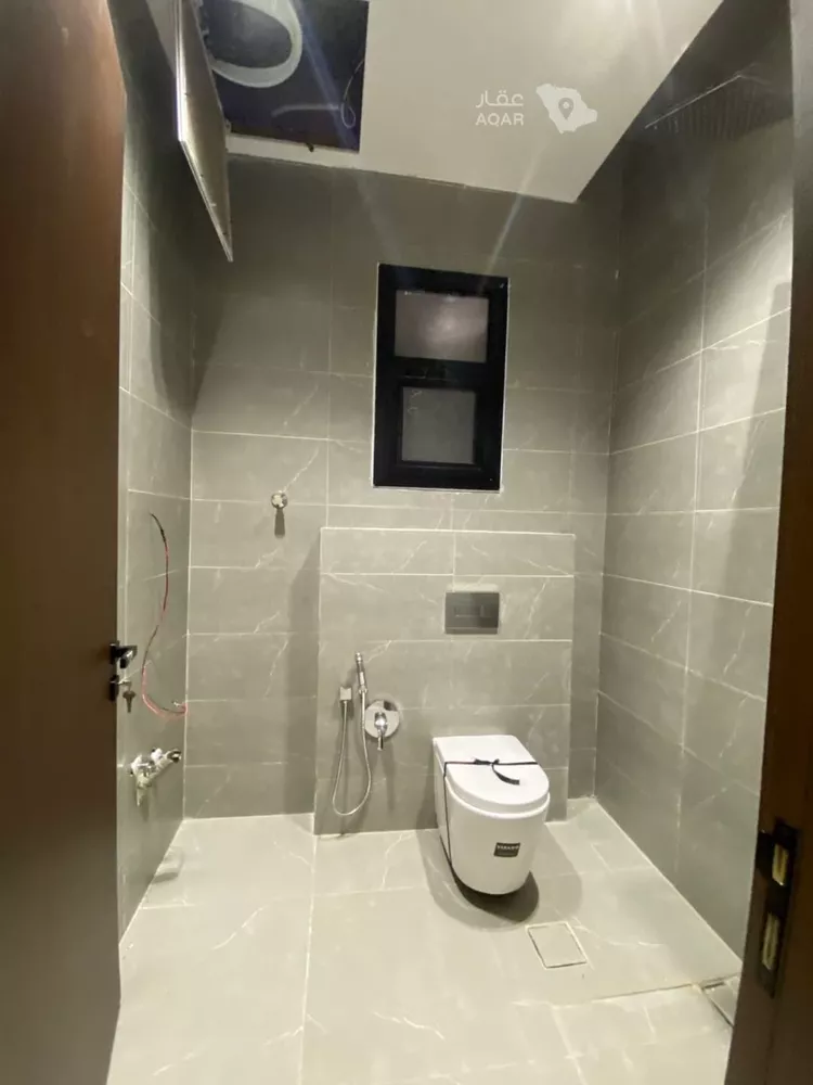 Floor for Sale in Riyadh Ishbiliyah 14