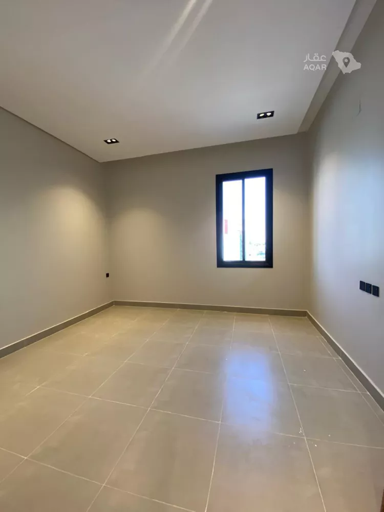 Floor for Sale in Riyadh Al Yarmouk 14