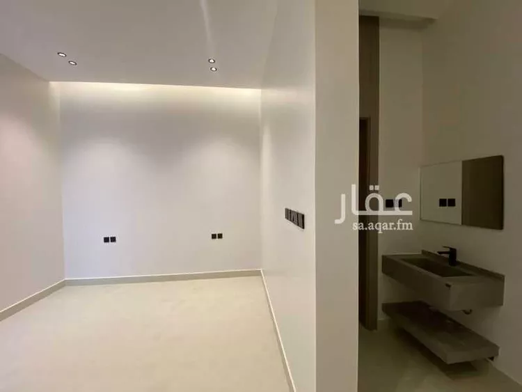 فيلا للبيع في شارع عبدالجليل الصقلي, حي الروضة, مدينة الرياض, منطقة الرياض صورة 3