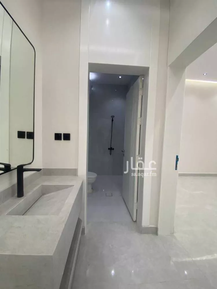 Villa for Sale in Riyadh Al Janadriyah 19