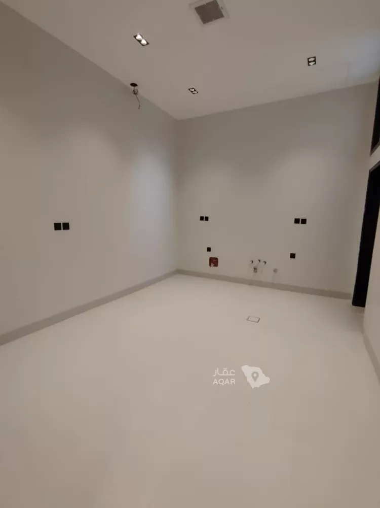 دور للبيع في شارع عطية سالم, حي البيان, مدينة الرياض, منطقة الرياض صورة 3