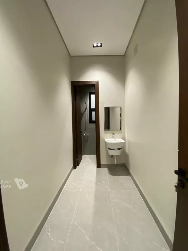 Floor for Sale in Riyadh Ishbiliyah 19