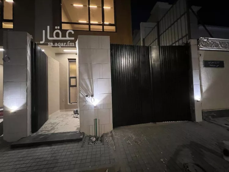 دور للبيع في شارع الناضورة, حي غرناطة, مدينة الرياض, منطقة الرياض