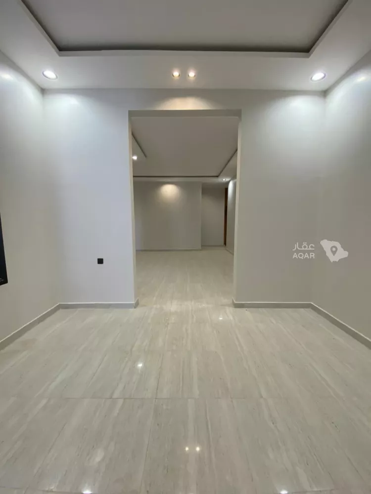 Floor for Sale in Riyadh Al Qadisiyah 8