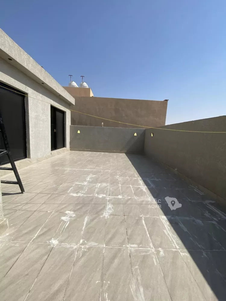 Floor for Sale in Riyadh Al Yarmouk