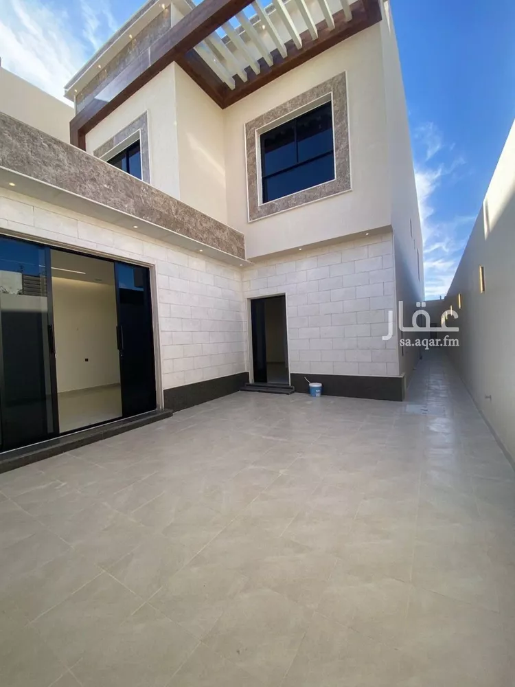 دور للبيع في شارع جبل أشاقر, حي القادسية, مدينة الرياض, منطقة الرياض