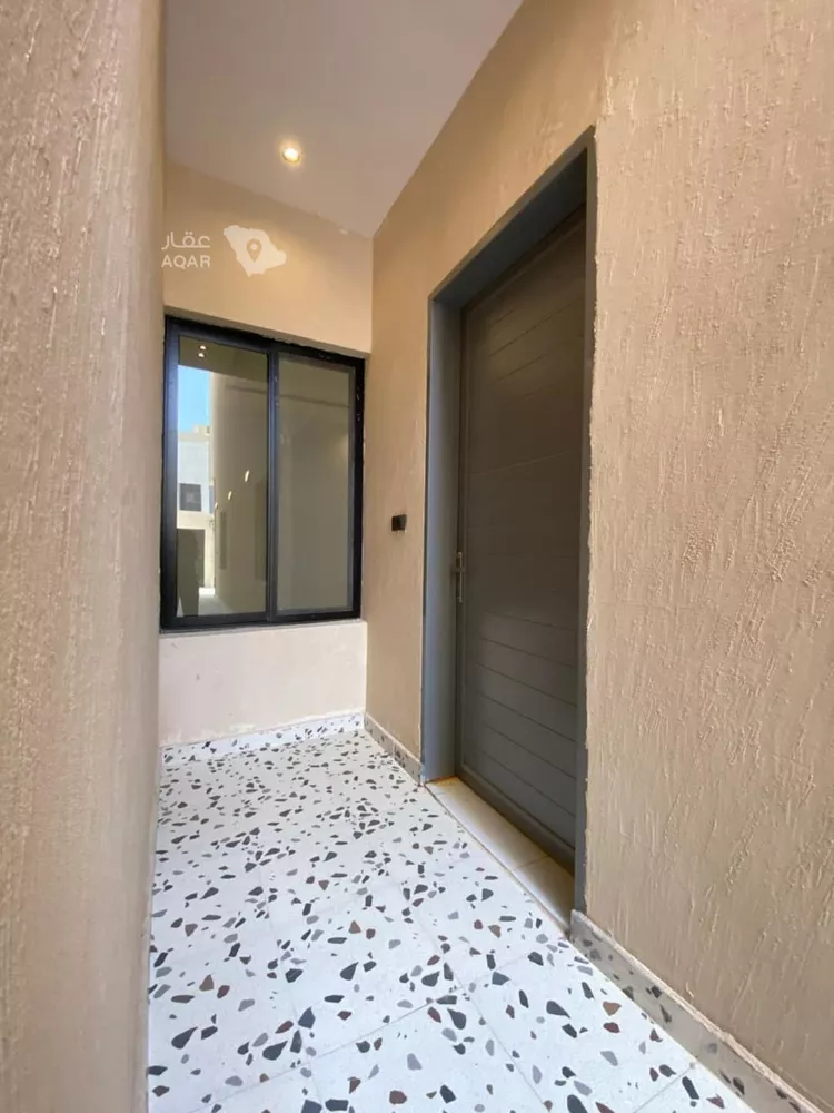 Floor for Sale in Riyadh Al Qadisiyah 19
