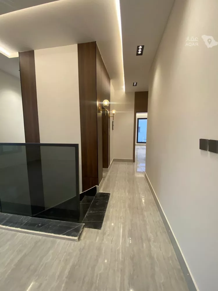 Floor for Sale in Riyadh Ar Rimal 14